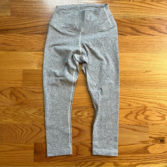 NOBULL light gray cropped leggings size XS - Picture 1 of 4